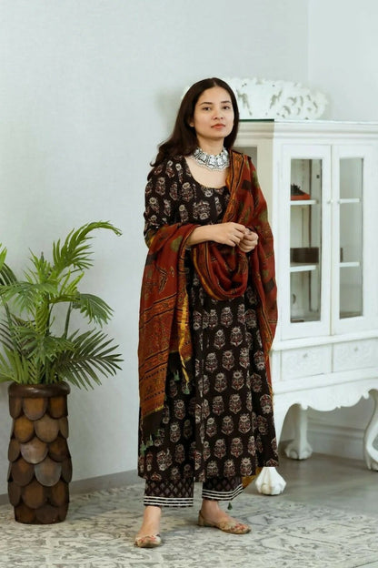 Tarz Black Kalidaar Kurta Pant Set WITHOUT Dupatta