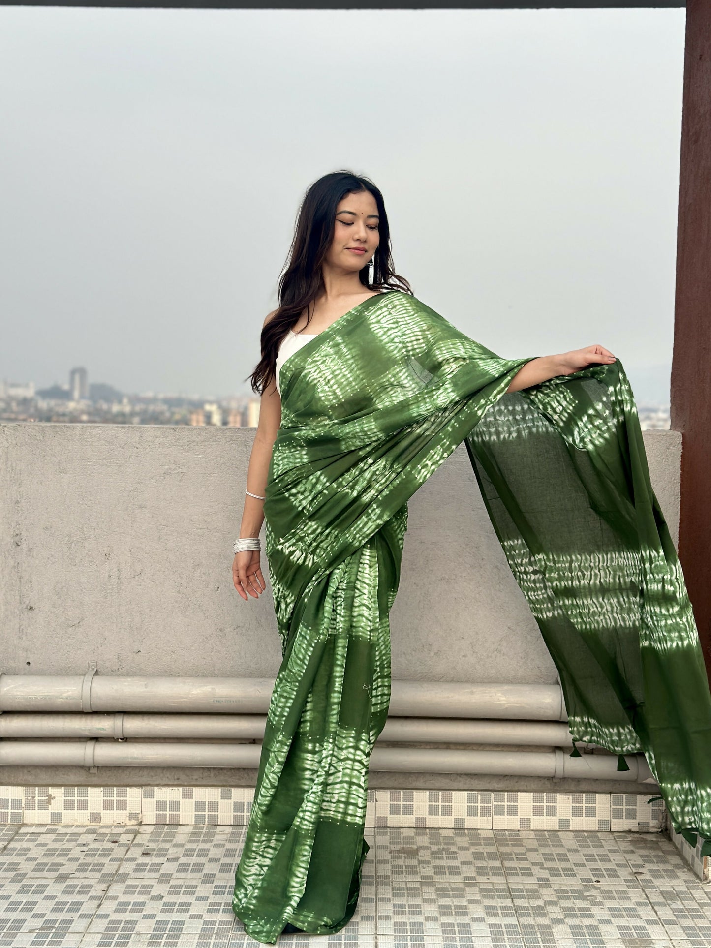 Dhaani Tie & Dye Shibori Print Mulmul Cotton Saree