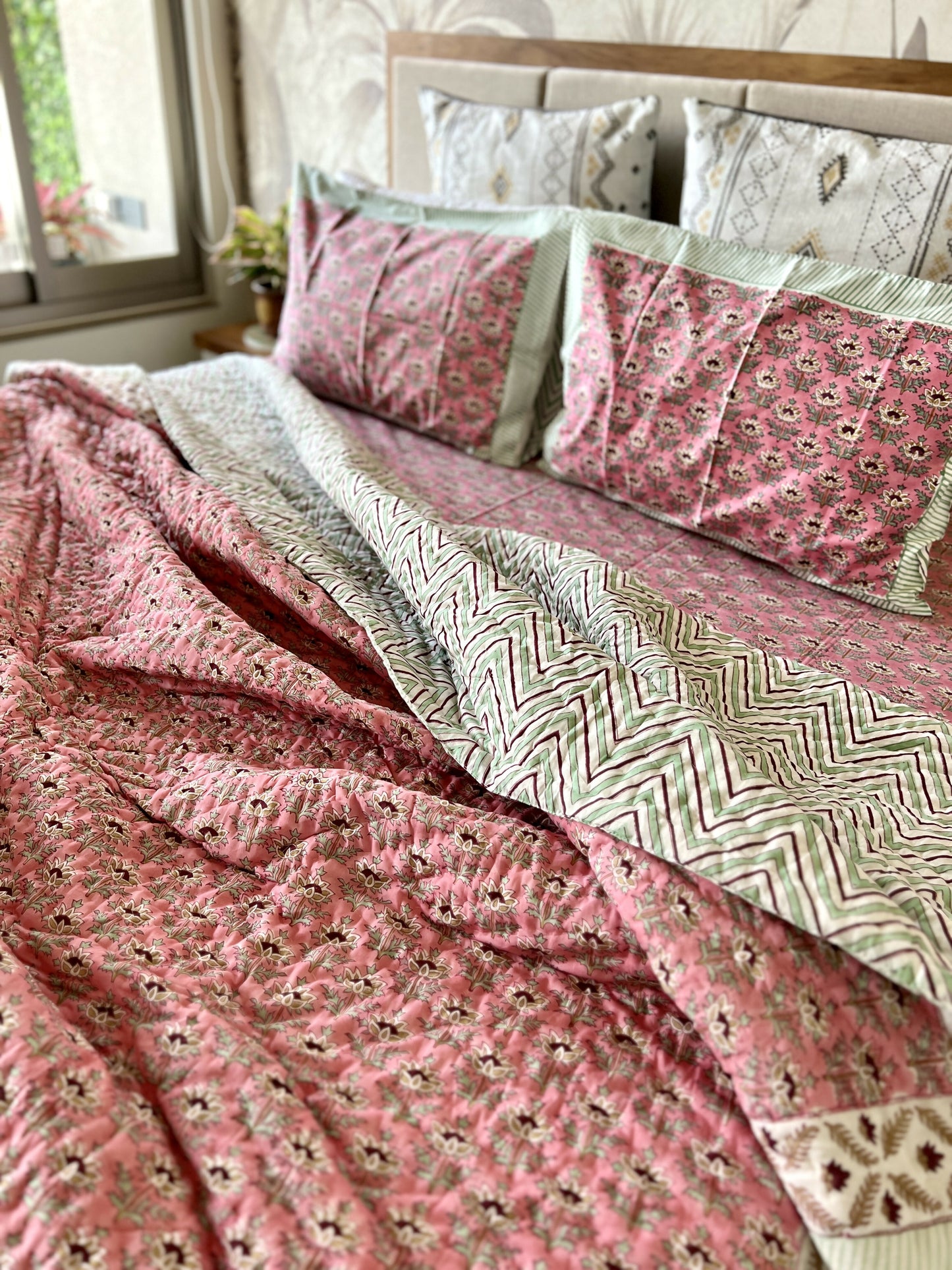 Reversible Hand Block Quilt | King Size | 90*108 Inches | Pink Bloom