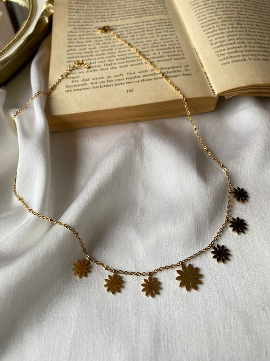 Fauna Dangling Charms Neckpiece