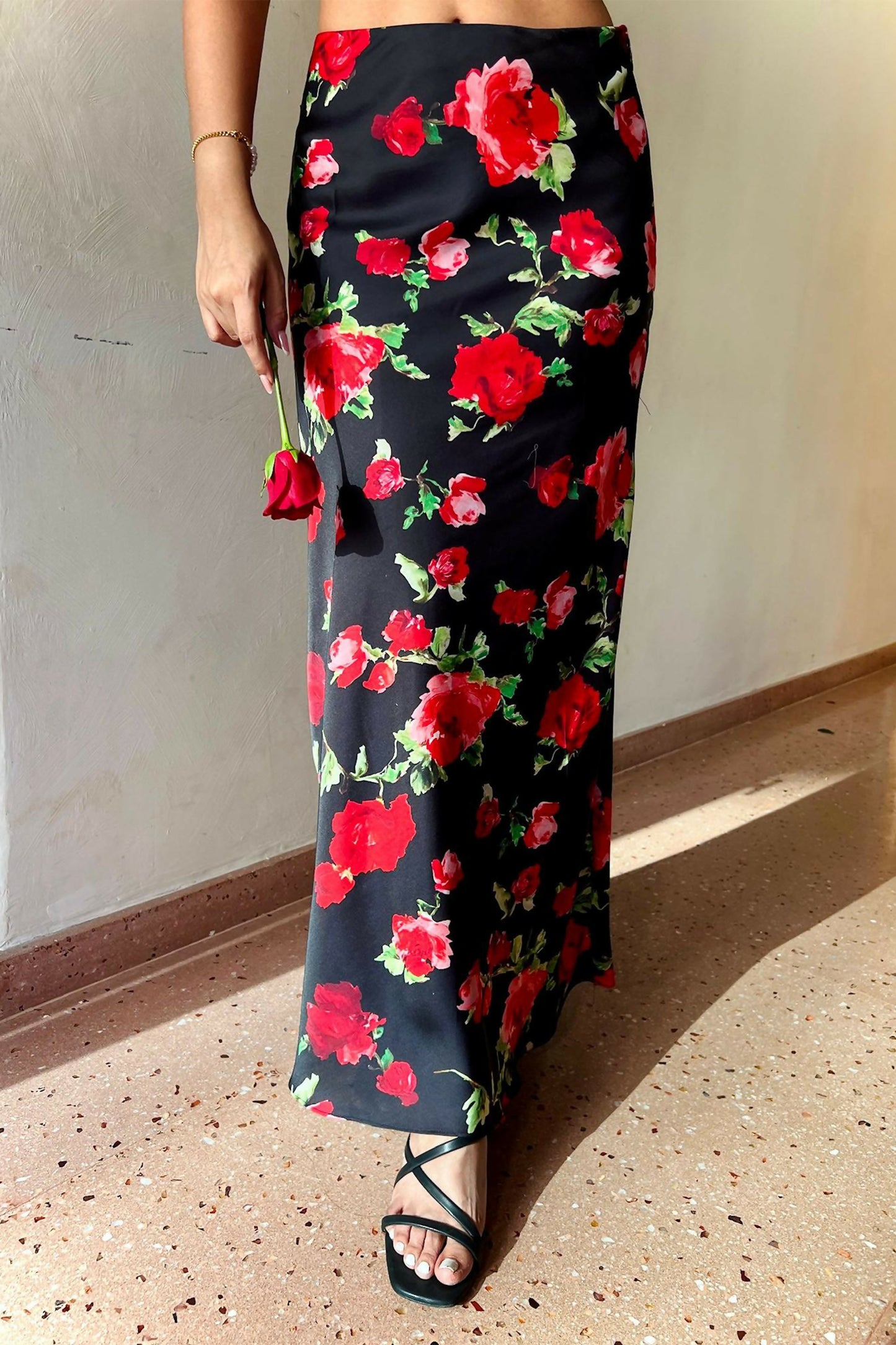 ValentinaSkirtcopy-01_b87d9730-292d-4ed2-bef9-e5ae32912256