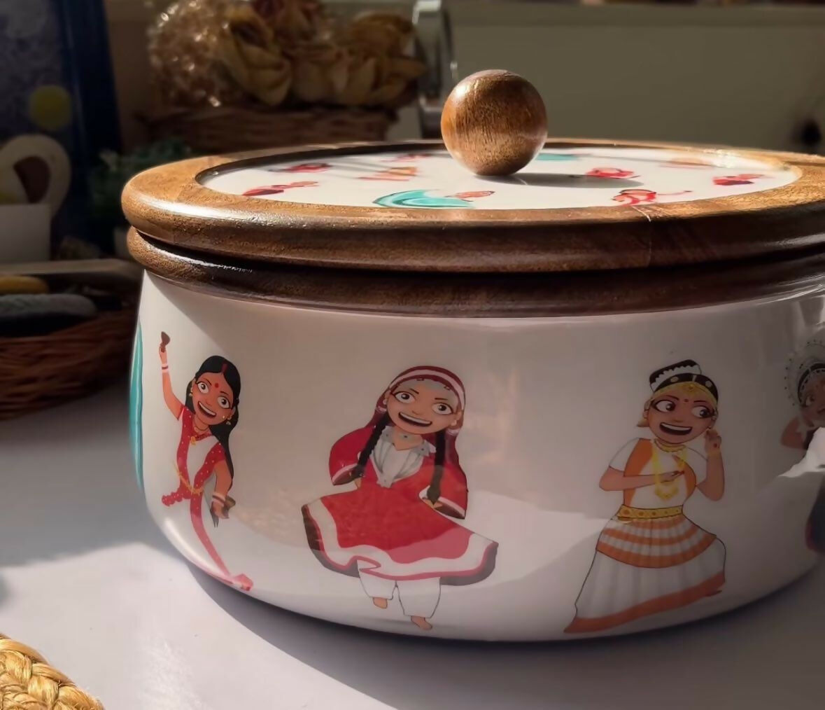 Indian Dance Mango Wood Handcrafted Roti Box – Local Nation