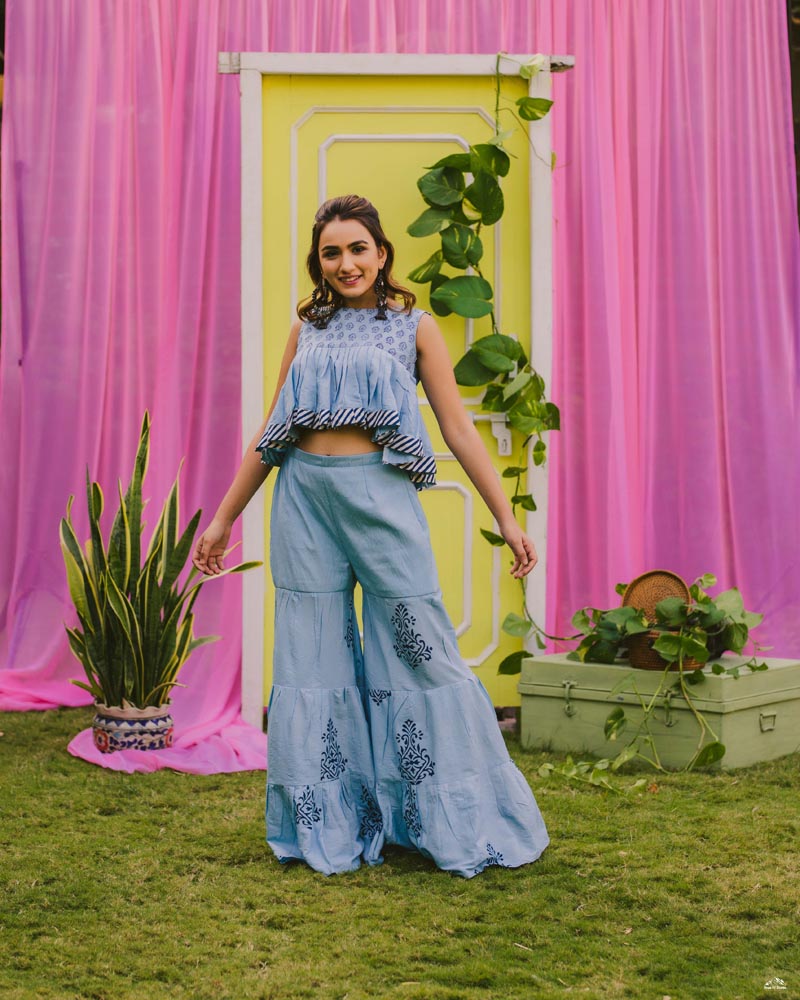 Aasmaan Top & Sharara