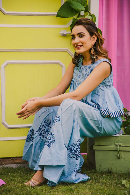 Aasmaan Top & Sharara