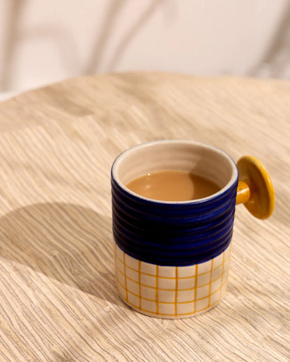 Nargis- Mug with Knob Handle