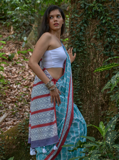 Bokee Mul Cotton Blue Printed Saree