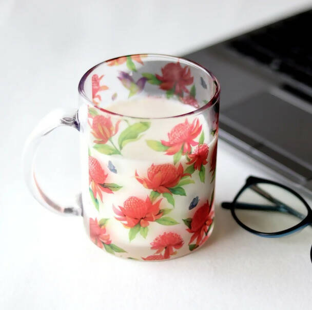 Waratah Clear Glass Mug