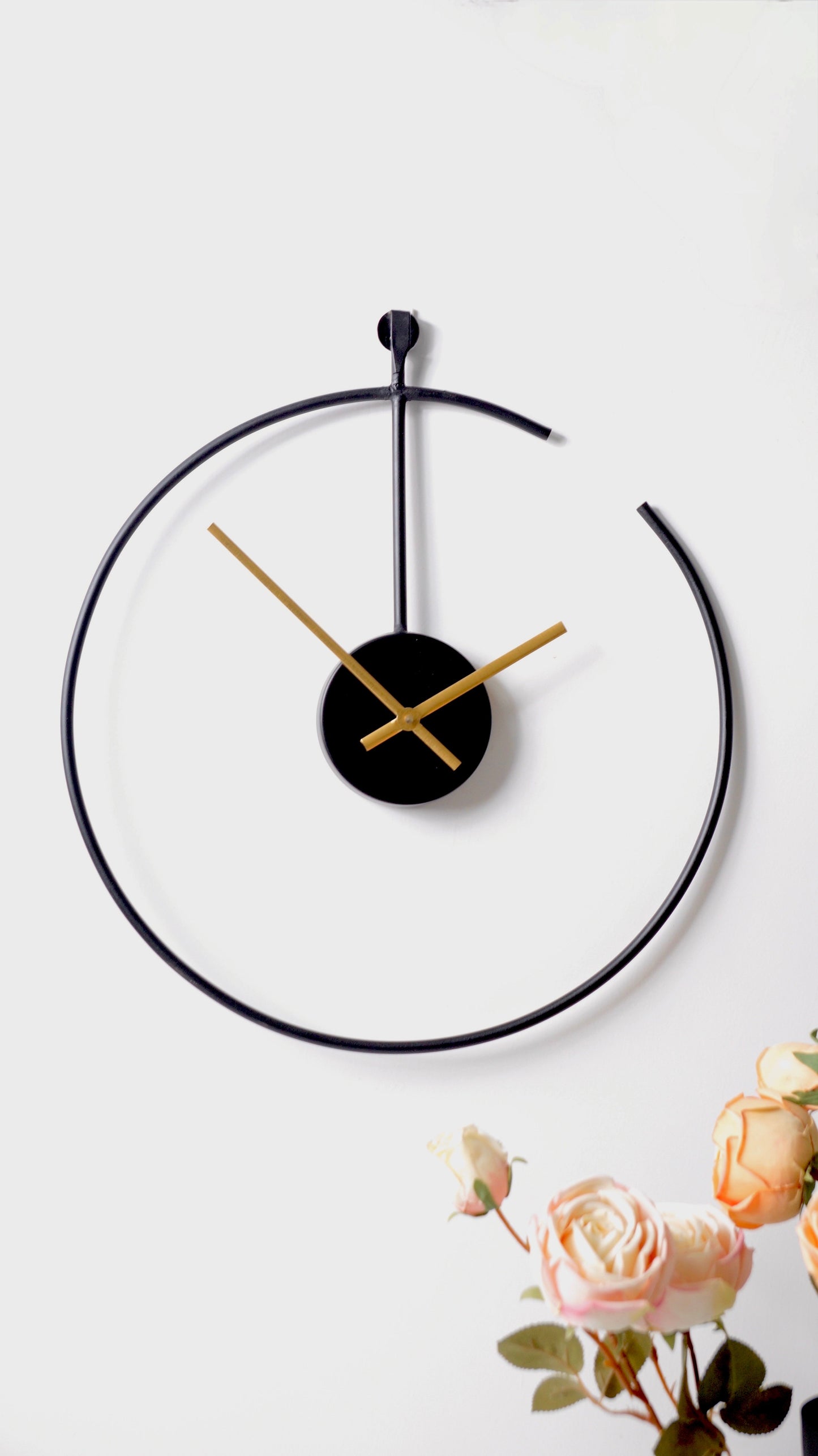 Single Cut Wall Clock