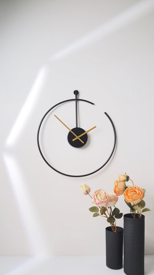 Single Cut Wall Clock