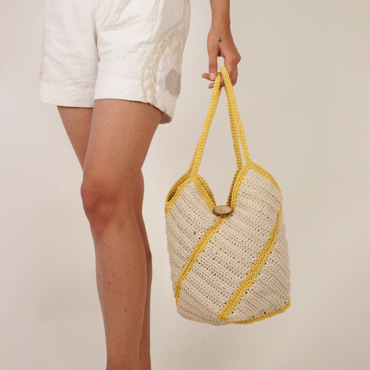 White crochet bucket Bag