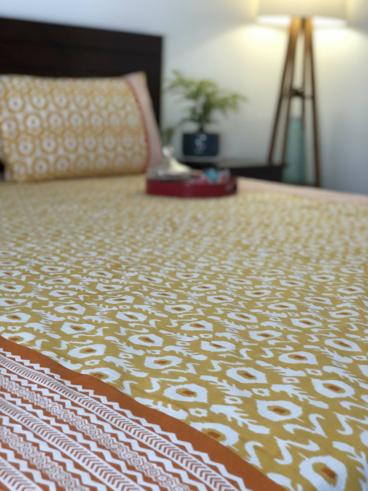 King Size | 90*108 Inches | Yellow Ikkat