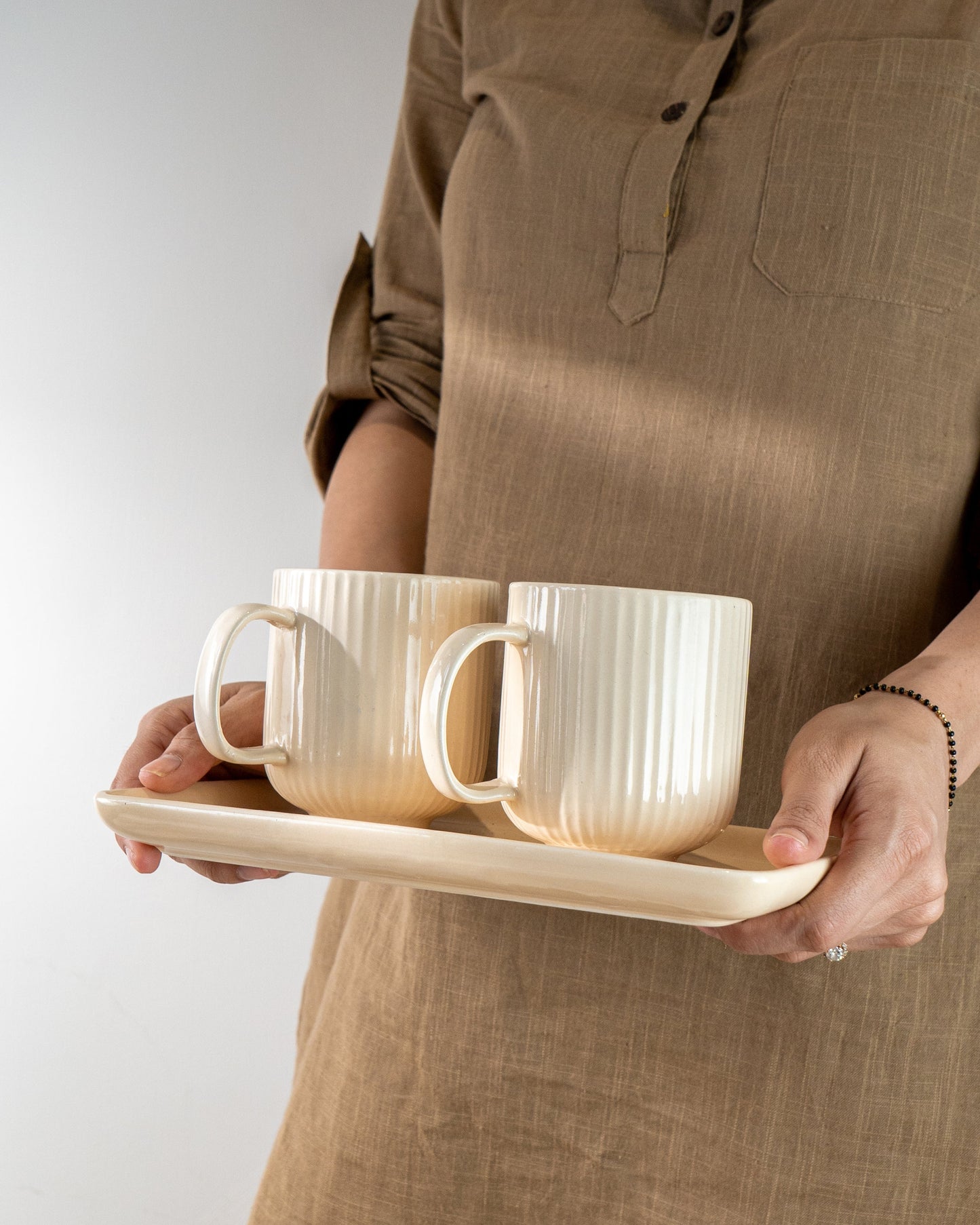 Fluted Mug With Tray (Set of Mug & Tray)