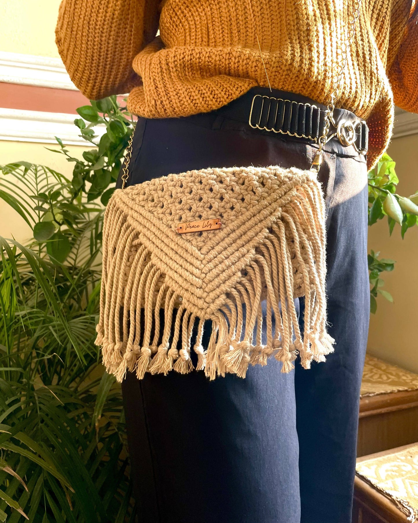 Leaf Fringe Sling Bag