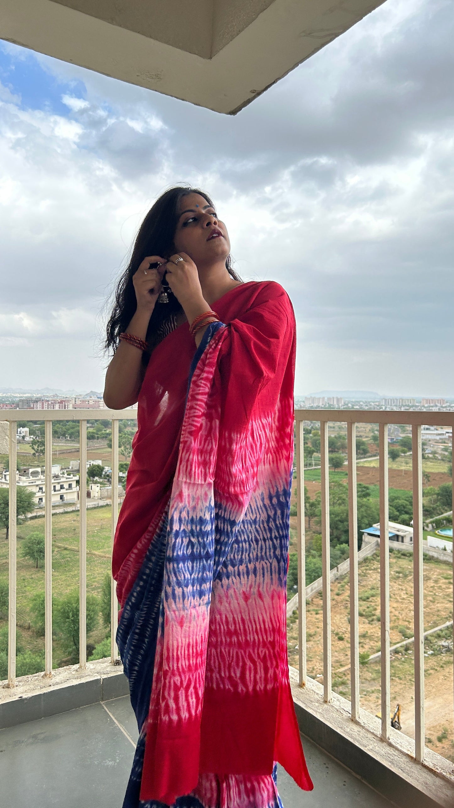 Gulmohar Tie & Dye Shibori Print Mulmul Cotton Saree