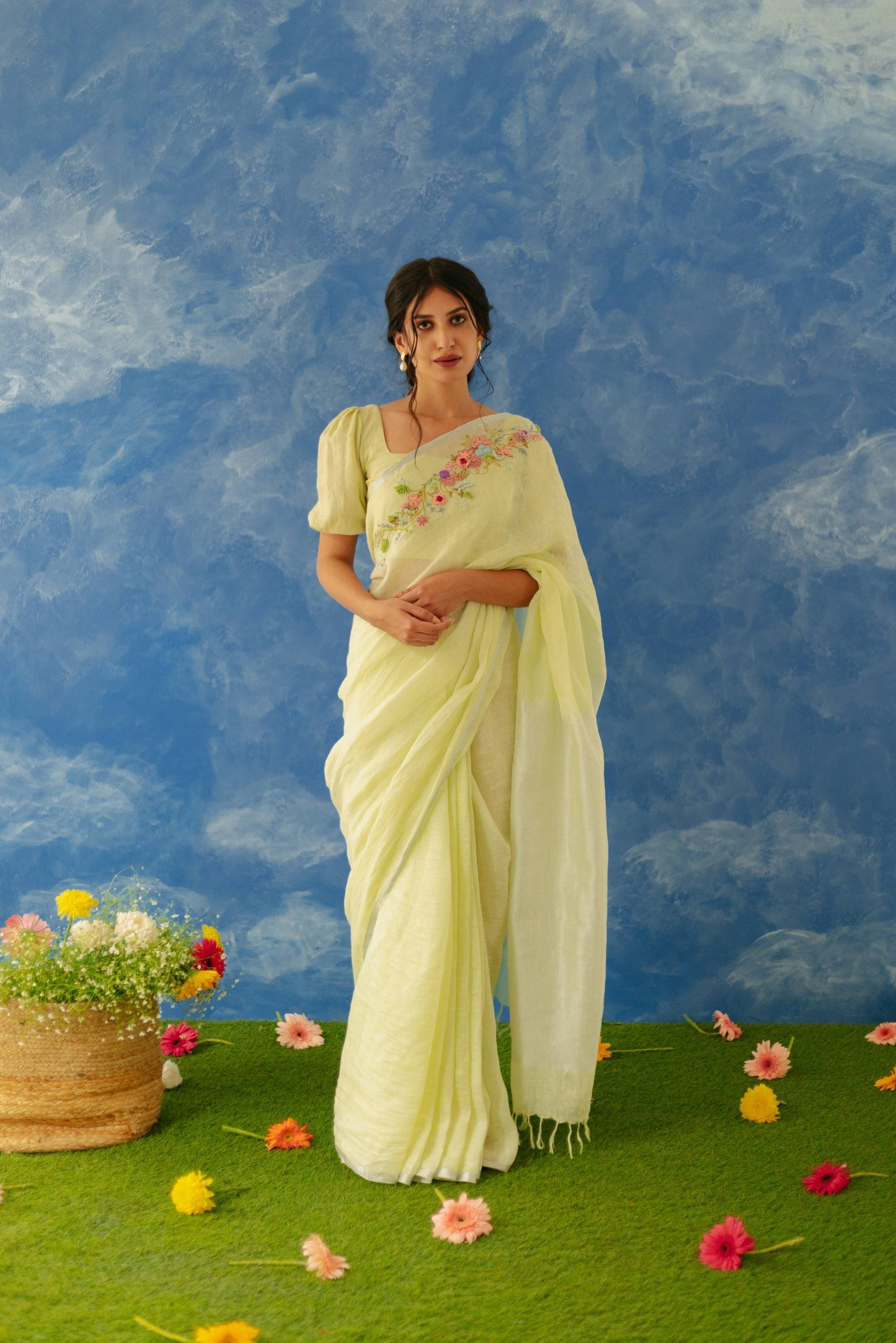 Aaftab Pista Linen Saree