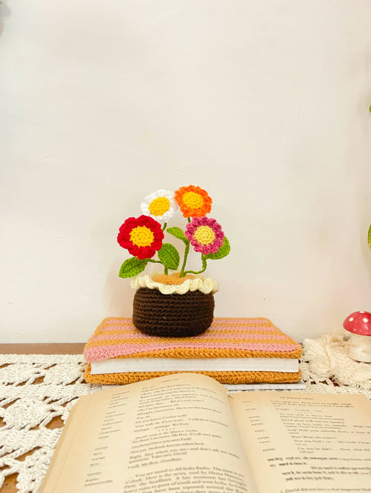 Crochet Daisy Flower Pot