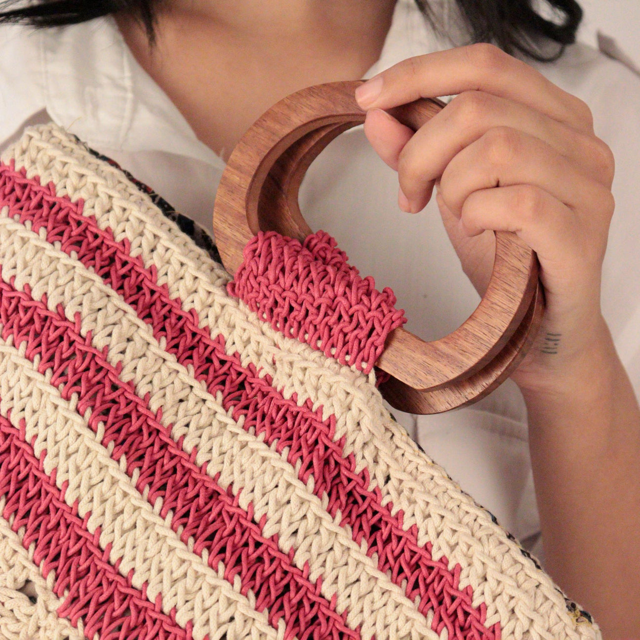 Rectangular crochet hand bag