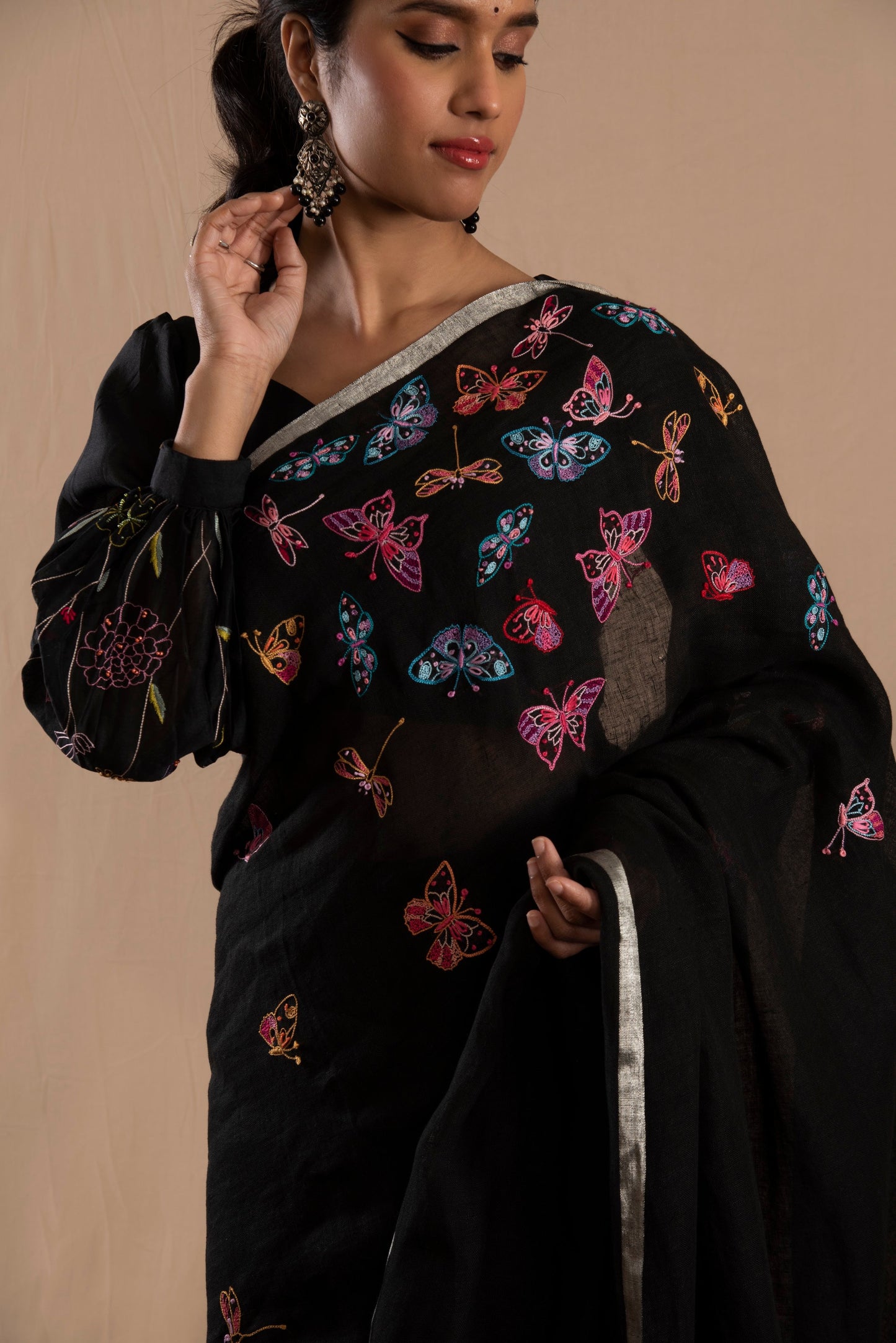 Titli Embroidered Black Linen Saree