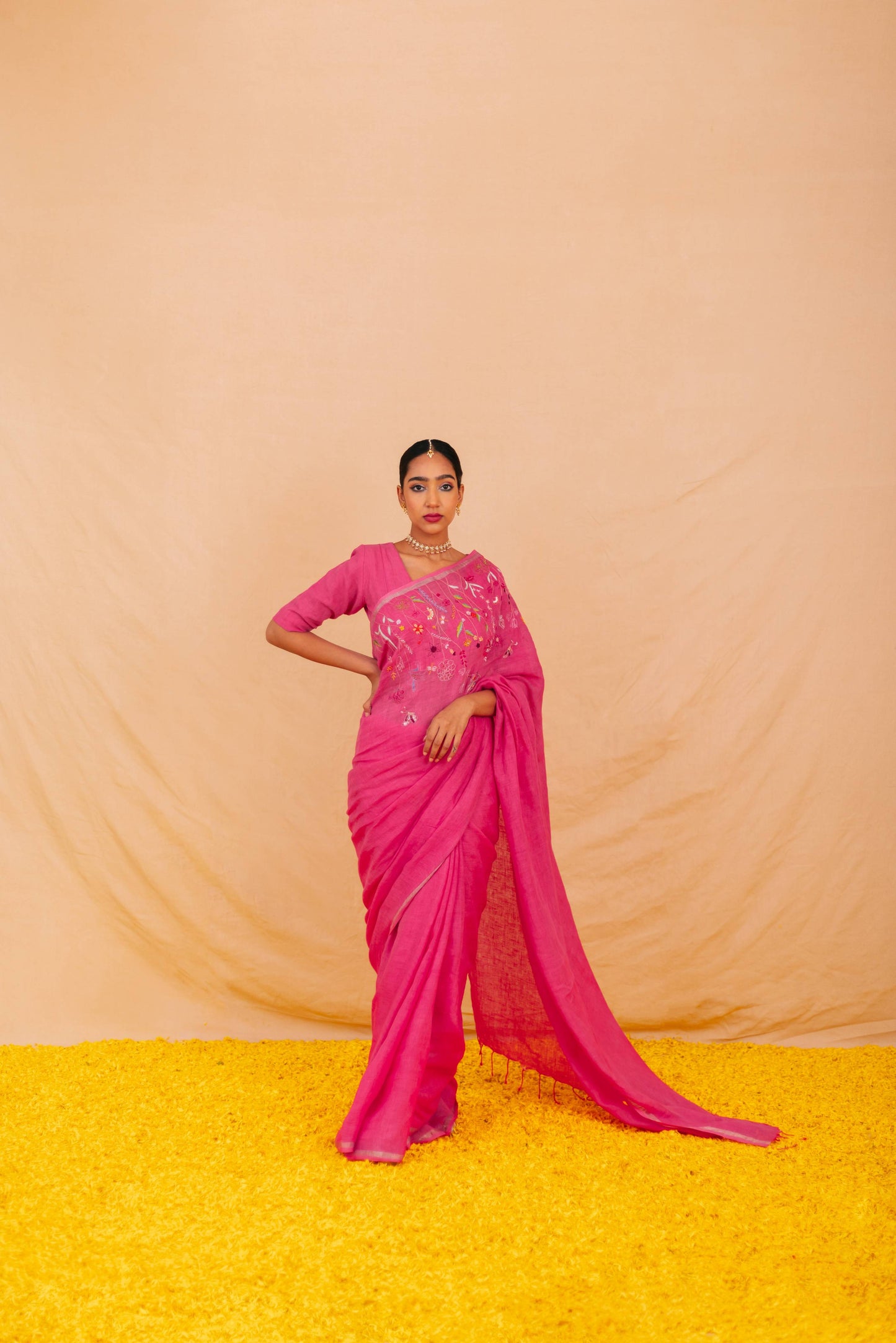 Ruhi Pink Linen Saree