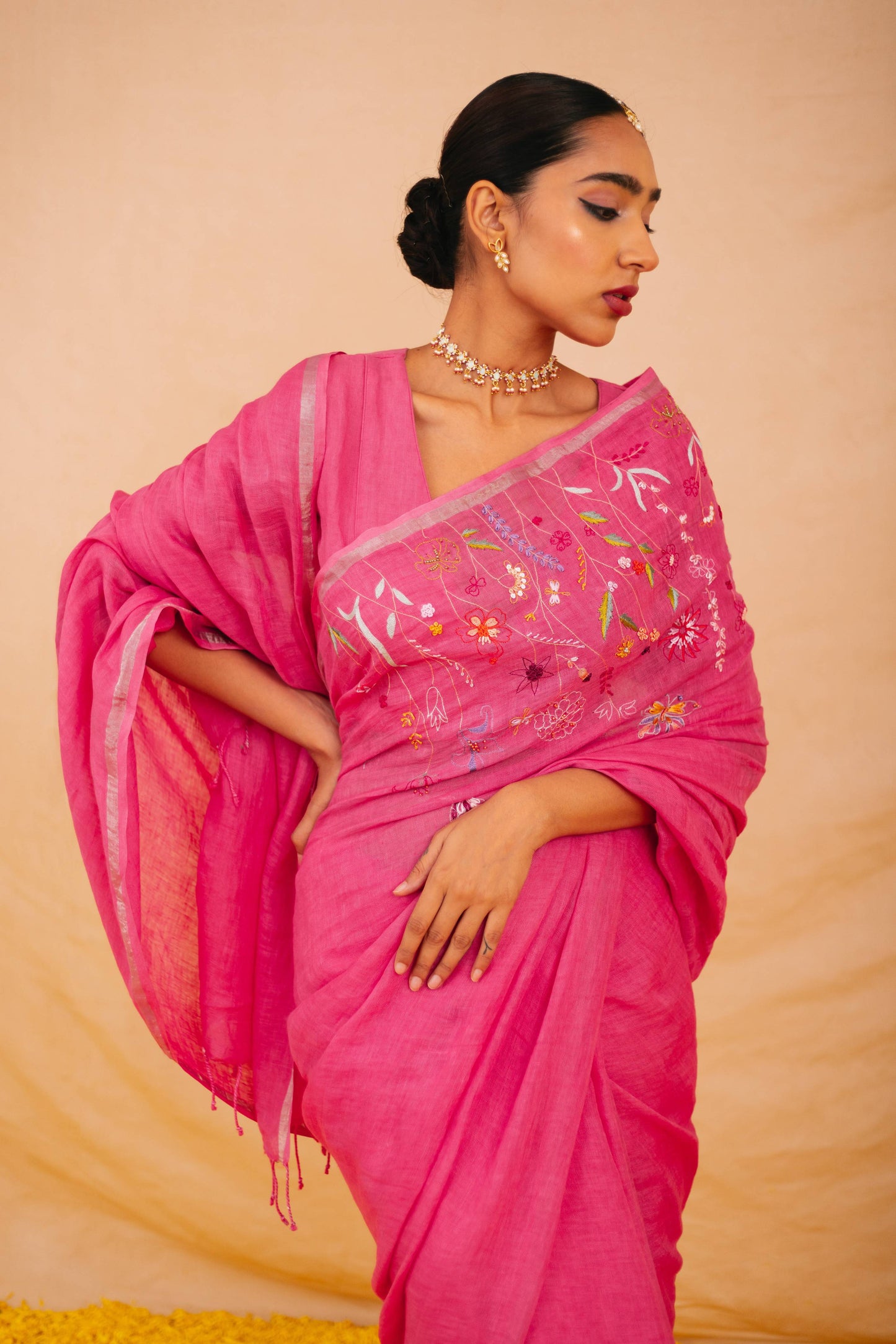 Ruhi Pink Linen Saree