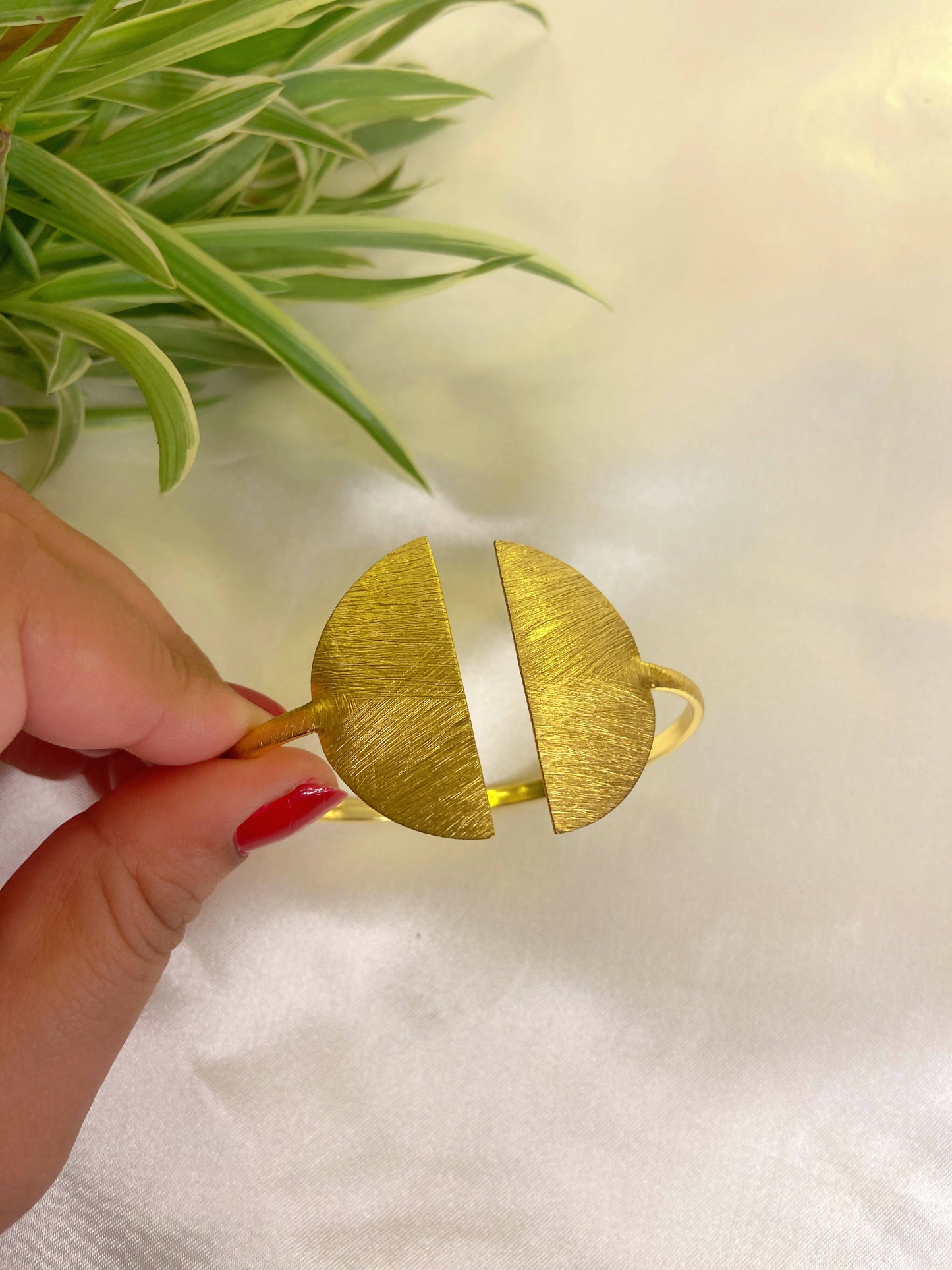 2 Semicircles Adjustable Bangle