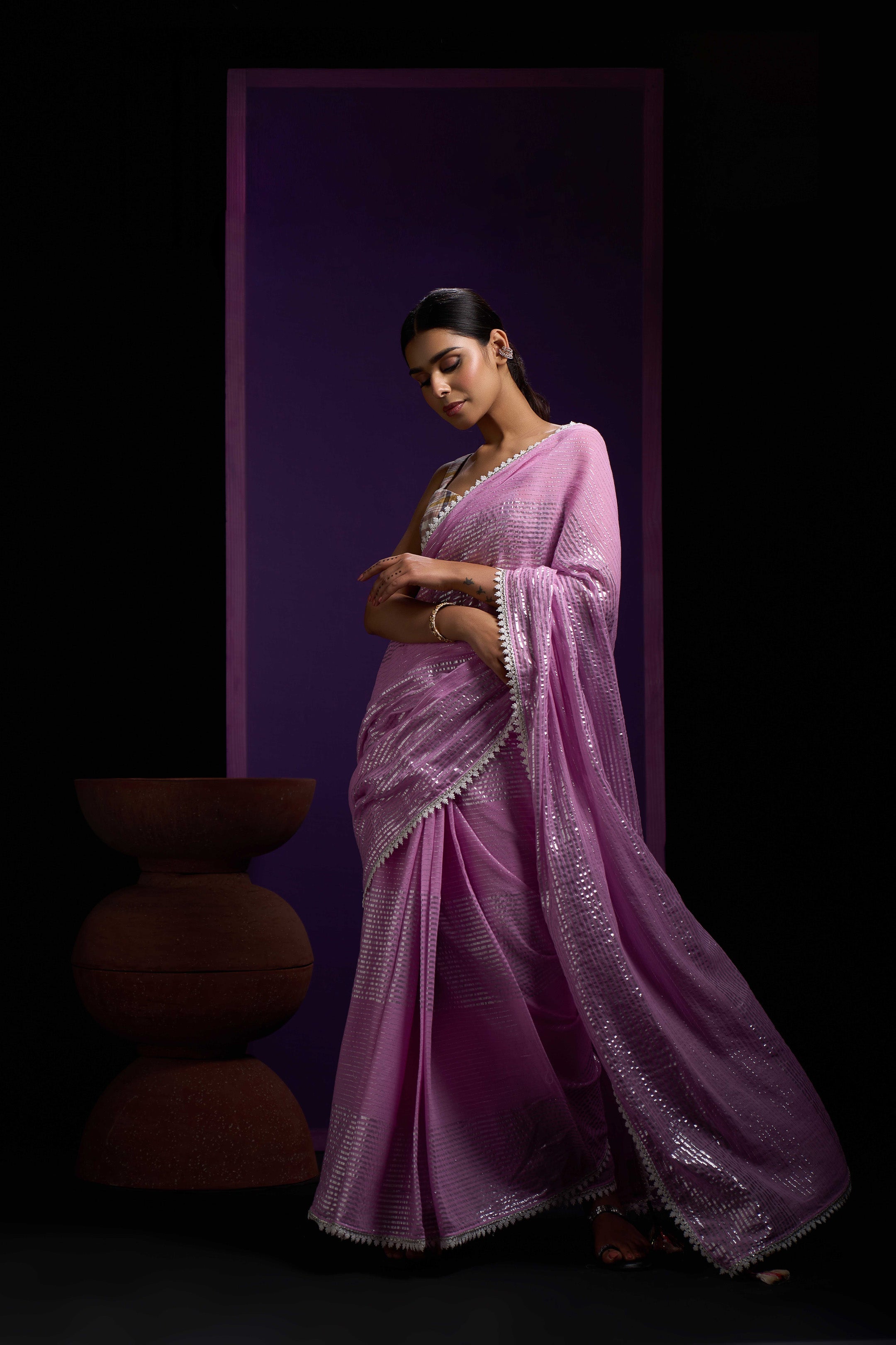 Vaagmi Exclusive Lavender Silk Cotton Maheshwari Saree With Cotton Motifs  at Rs 4200.00 | Maheshwari Silk Saree | ID: 2849905005588