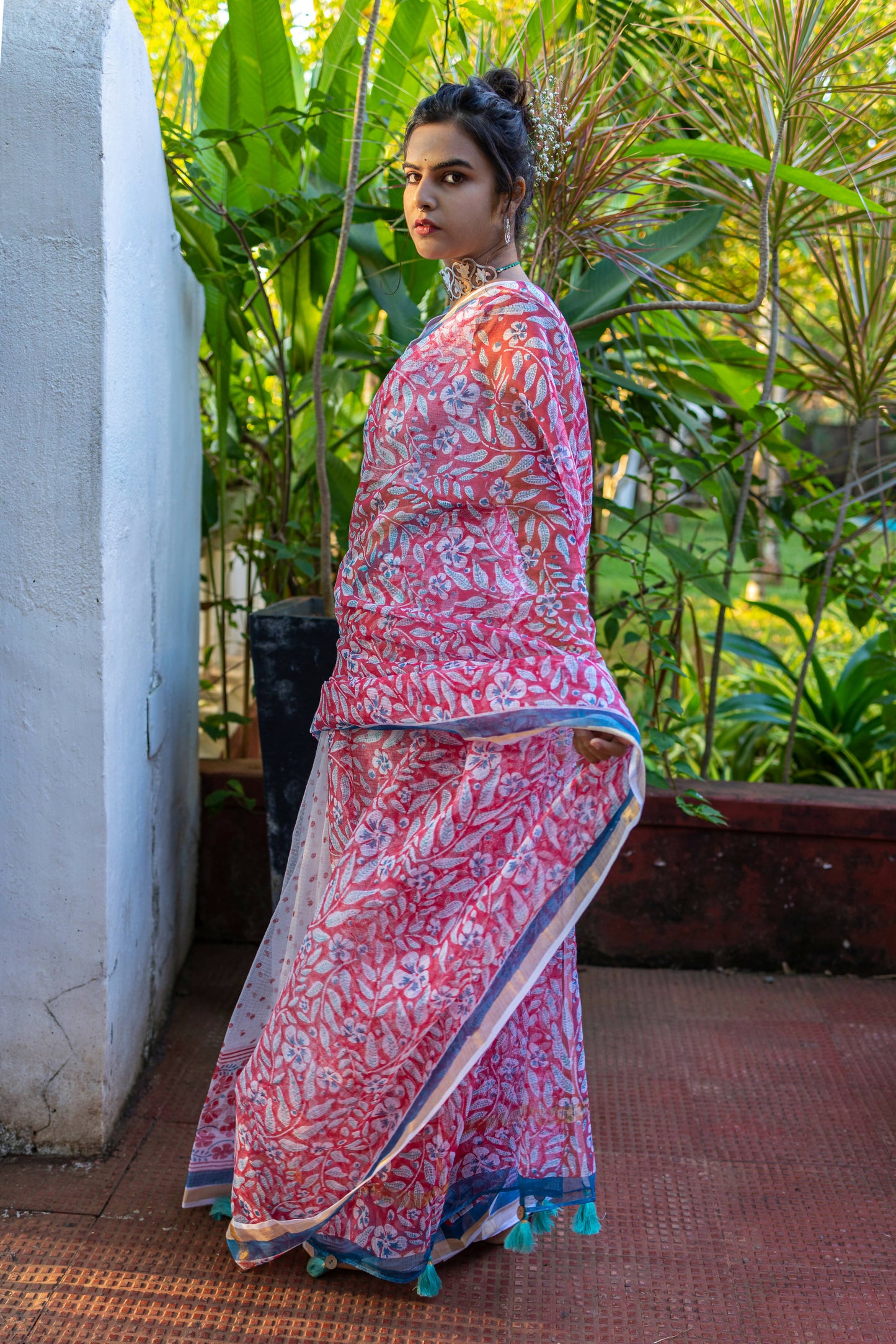 Sadafuli Golden Zari Border Saree