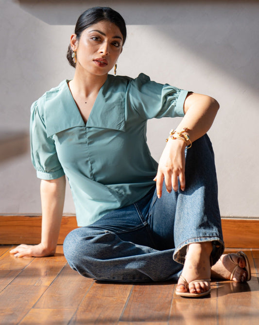 K Beauty V-neck collar top