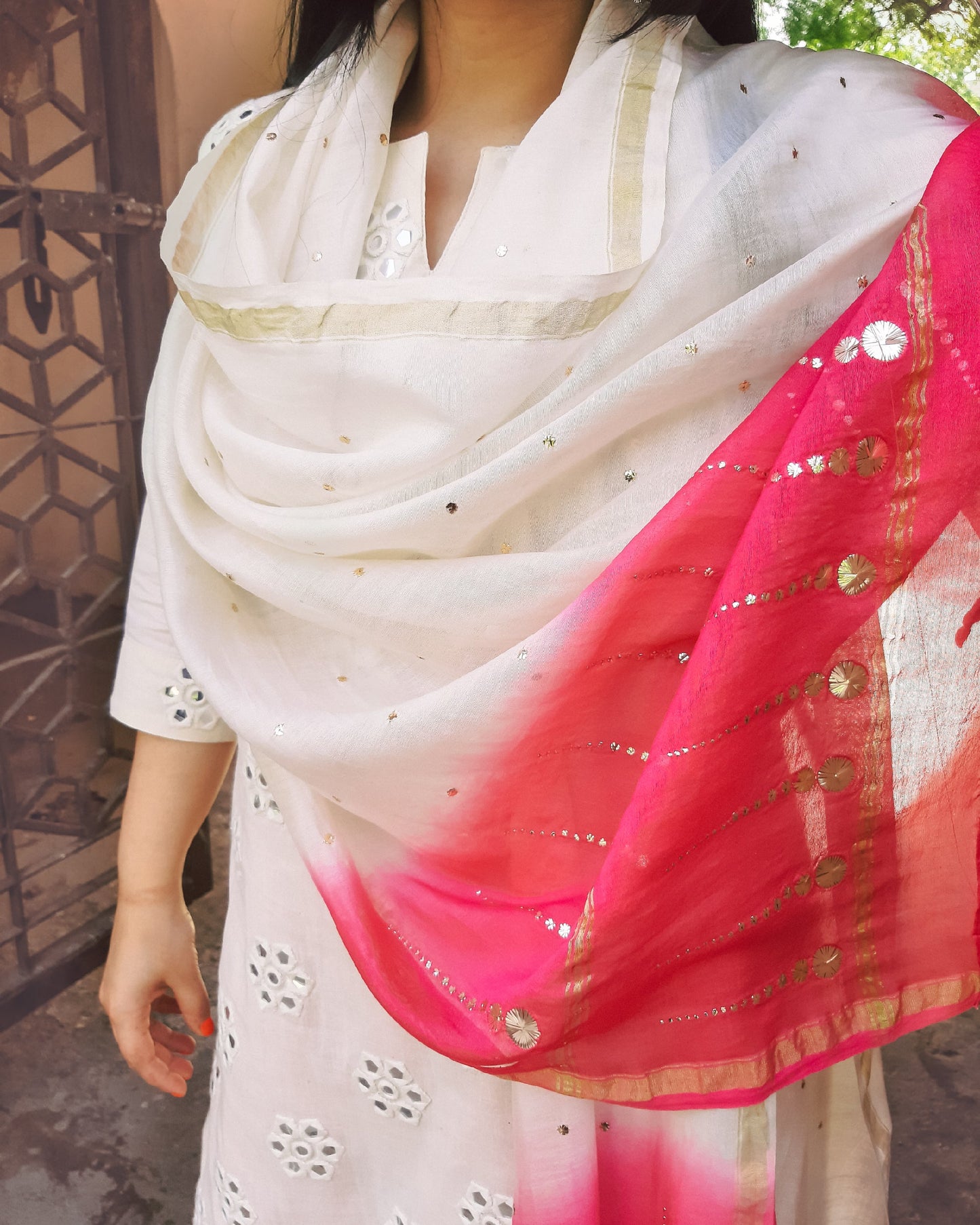 Off White And Pink Cotton Set With Dual Shade Mukeish Work Chanderi Dupatta