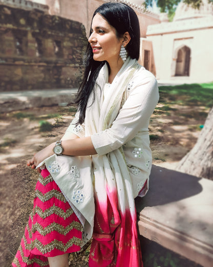 Off White And Pink Cotton Set With Dual Shade Mukeish Work Chanderi Dupatta