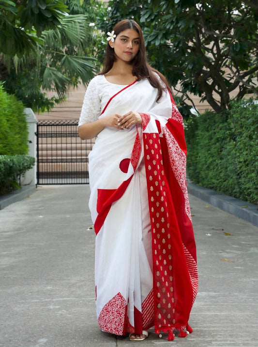 अतरंगी Saree - Red