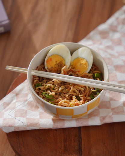 Ela- Ramen/Noodle Bowl with chopstick holder