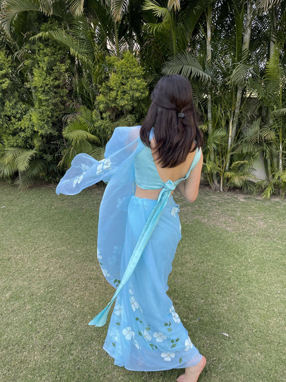 Dogwood White Flowers Chiffon Saree In Blue