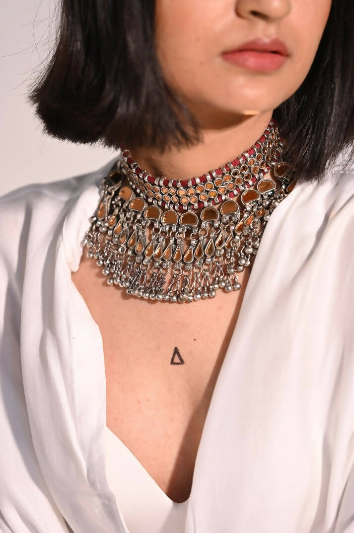 Ahana Choker