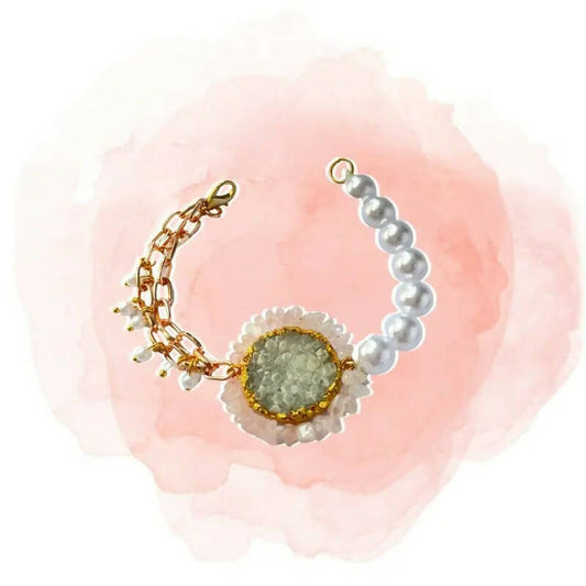 Modern Love Pearl Bracelet