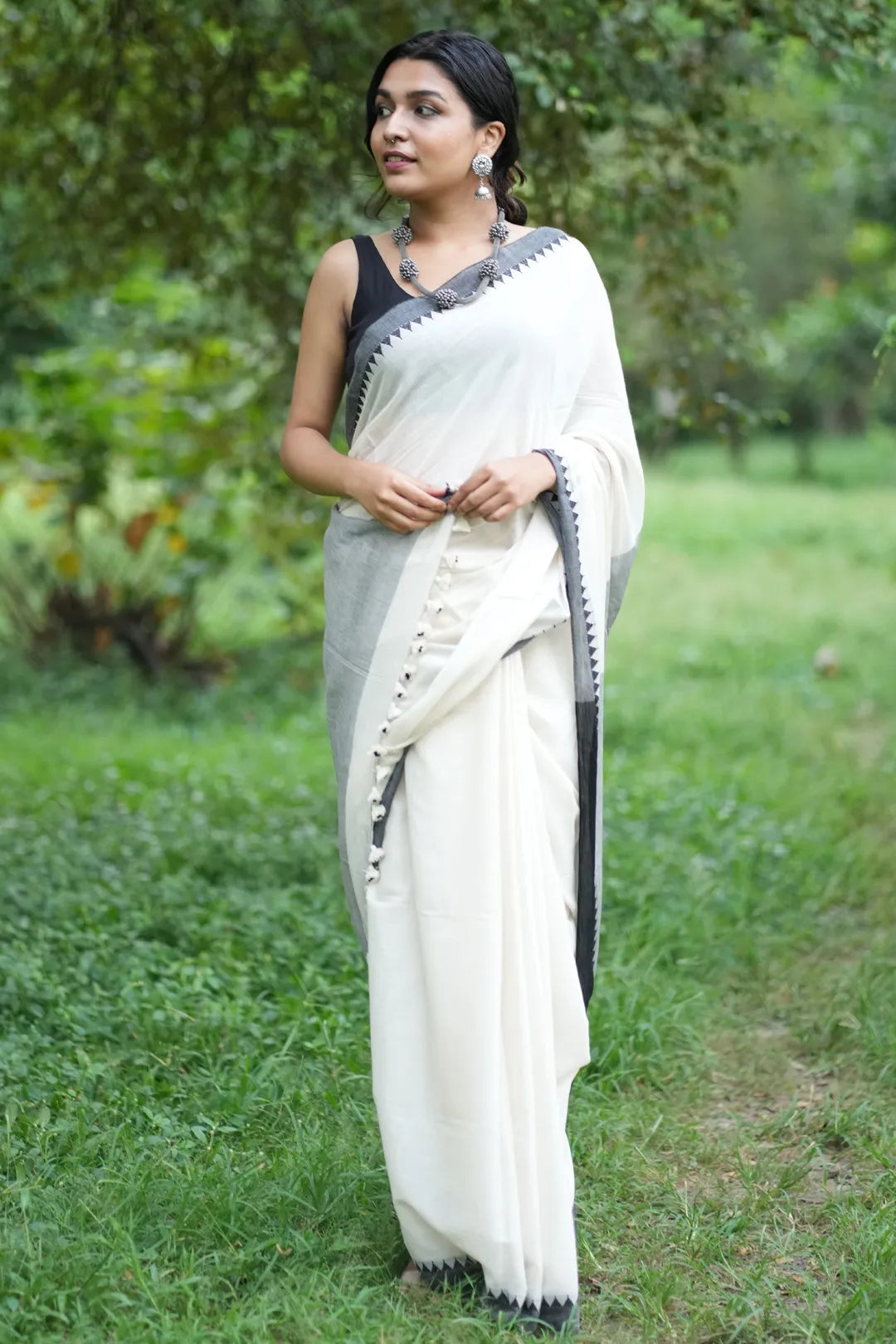 Green And Red Border With Temple And Striped Designer Pallu