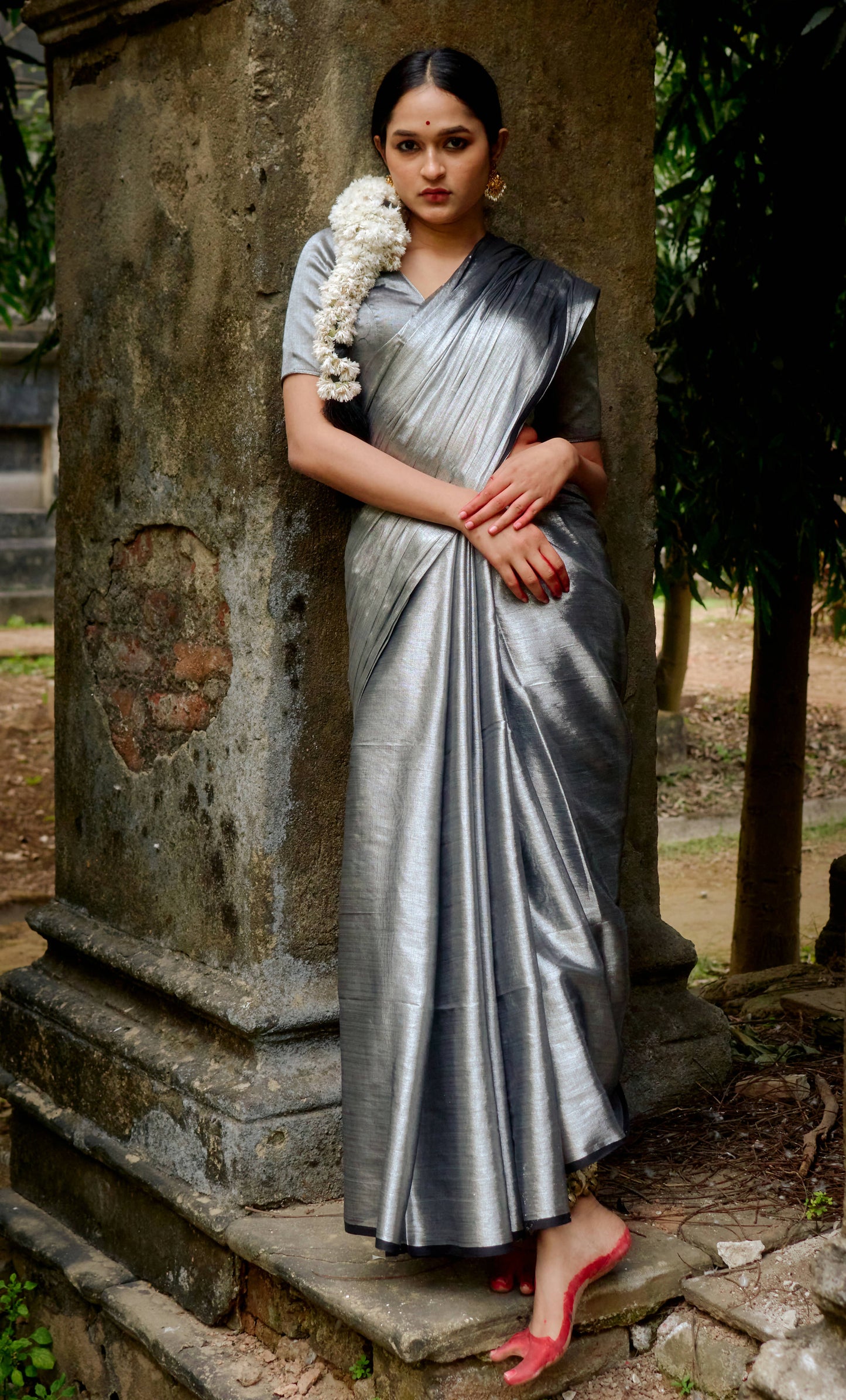 Ardhachandra Solid Silver Handloom Tissue Saree