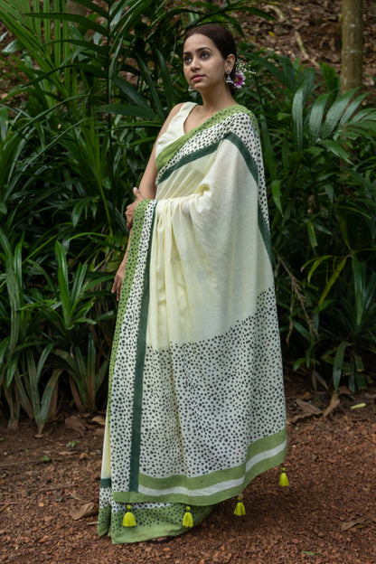 Miri Mul Cotton Green Saree