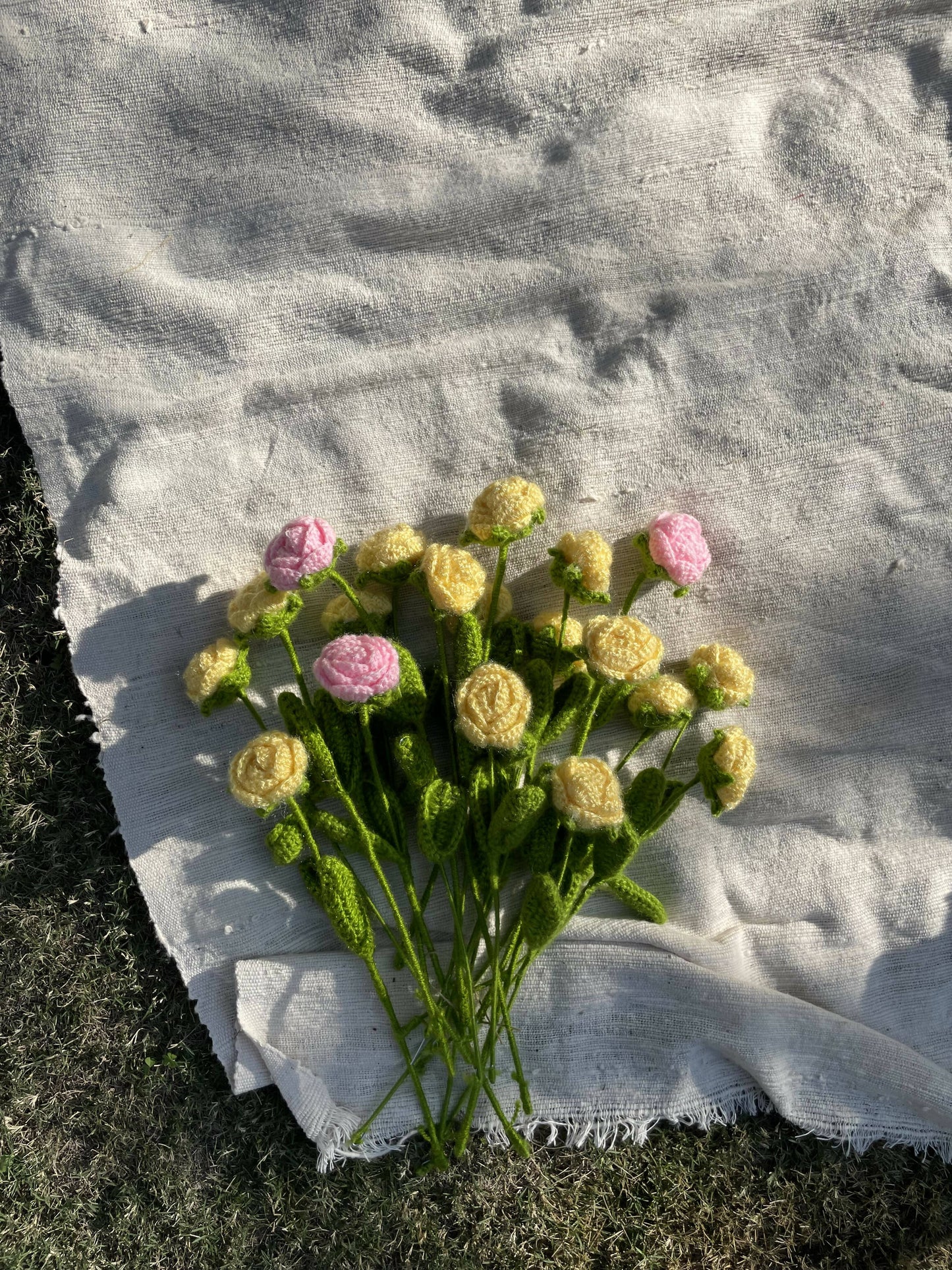 Crochet Roses - Pink/Yellow