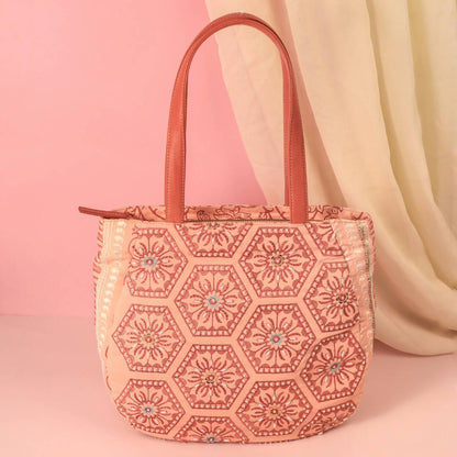 Peach Tote Bag: Your Stylish and Spacious Everyday Companion