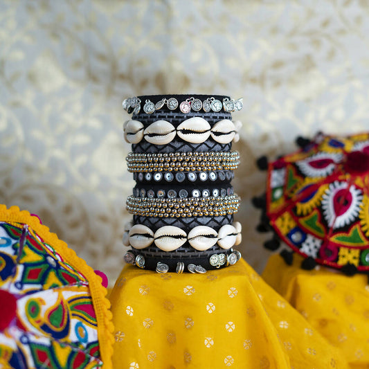 Aishani Shell Bangle Set