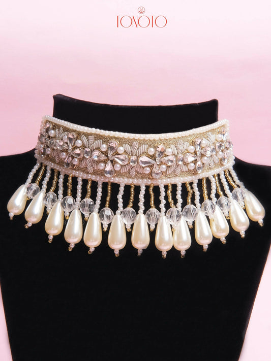 Chahat Choker