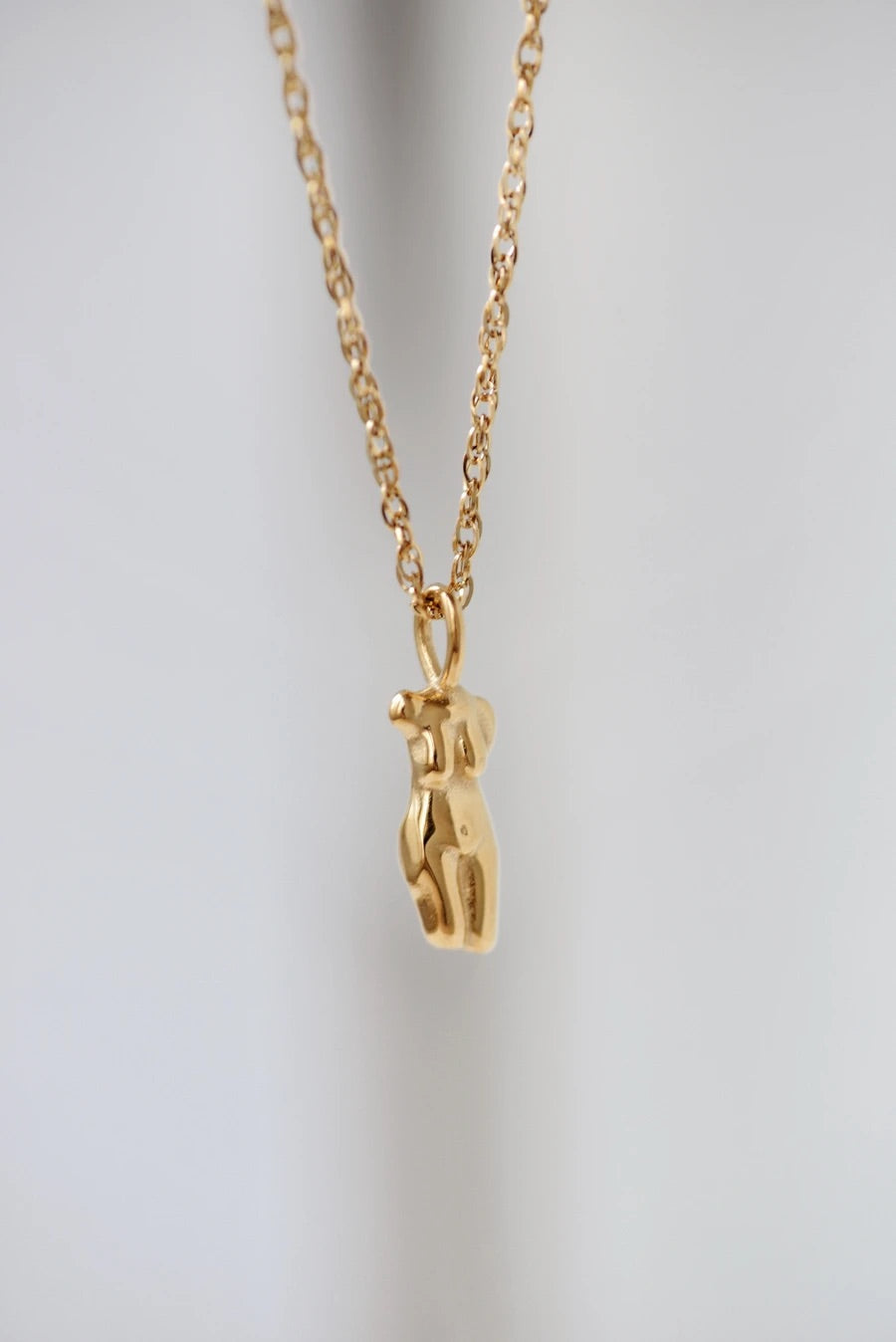 Femme Necklace