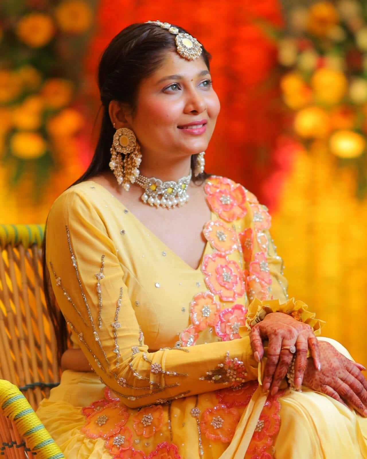 Falguni Set with Choker, Earrings and Mang Teeka