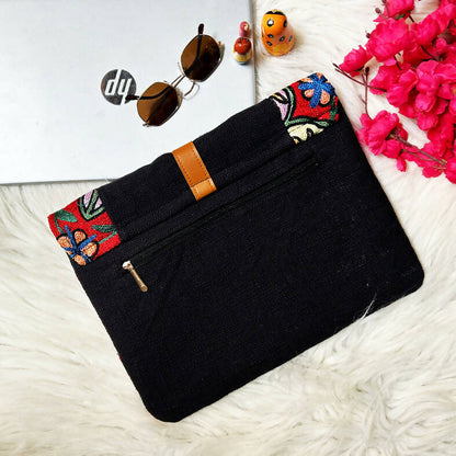 Tulip Black Laptop Sleeves