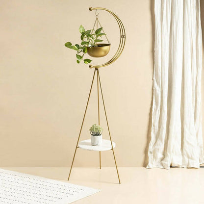 Tripod planter