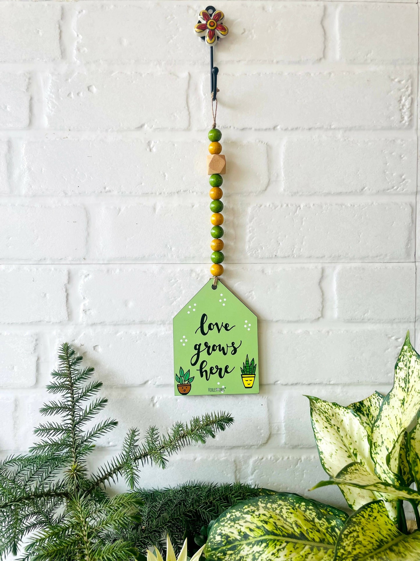 Beaded Hut With Ceramic Hook