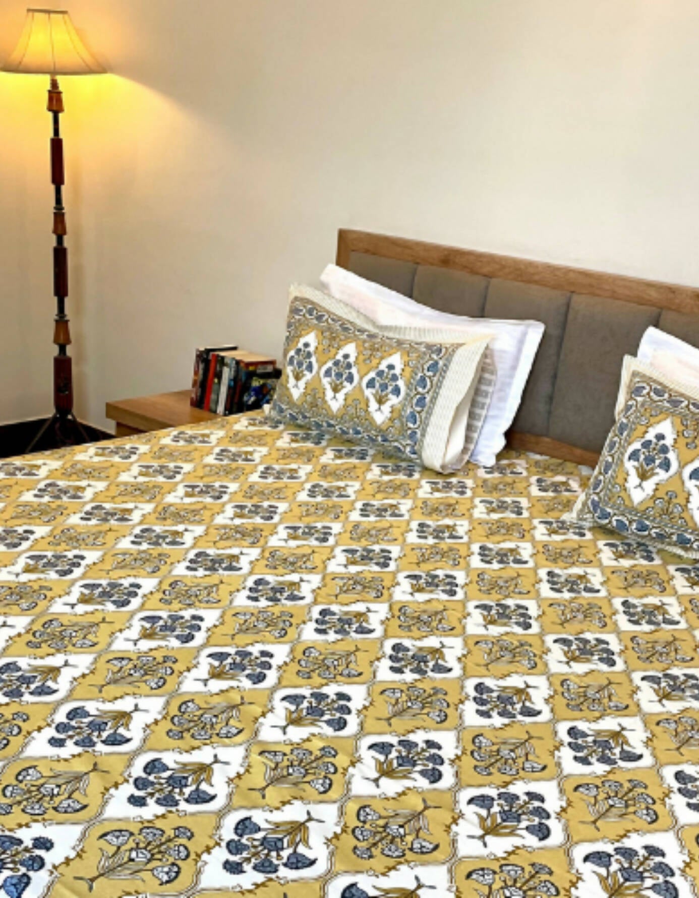 Mughal Poppy Buta Bedsheet Set