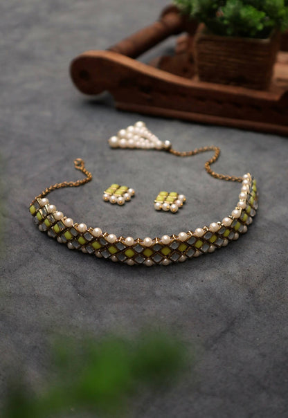 Geo Kundan and Stone Choker Necklace Set