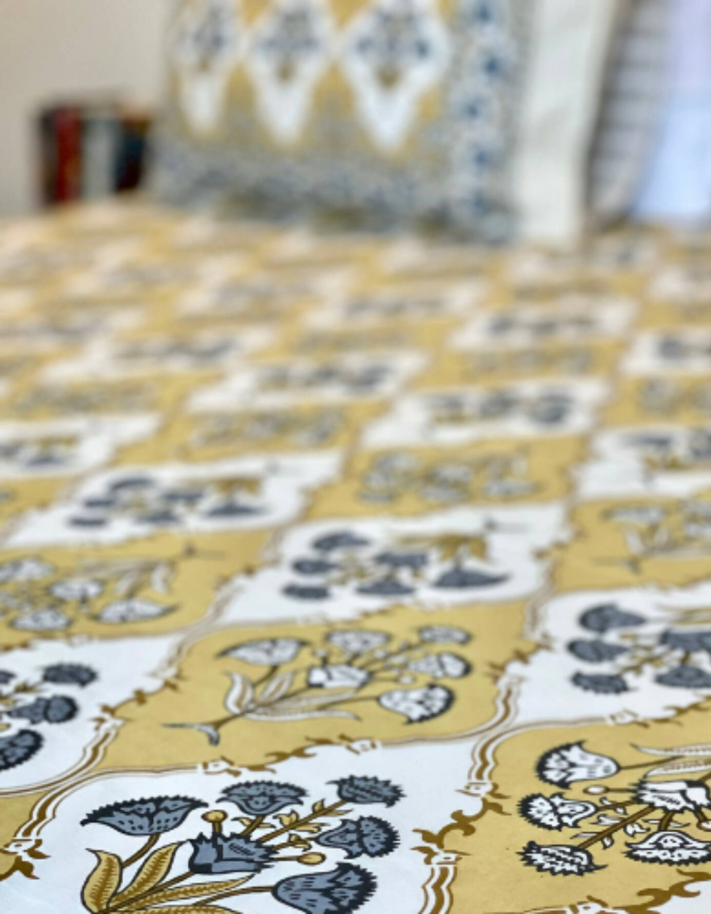 Mughal Poppy Buta Bedsheet Set